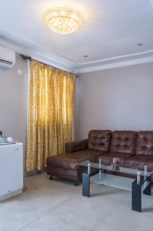 Hotel La Falaise Bonanjo Douala Exterior photo