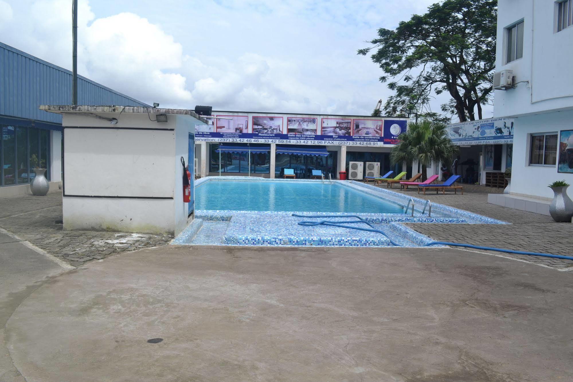 Hotel La Falaise Bonanjo Douala Exterior photo